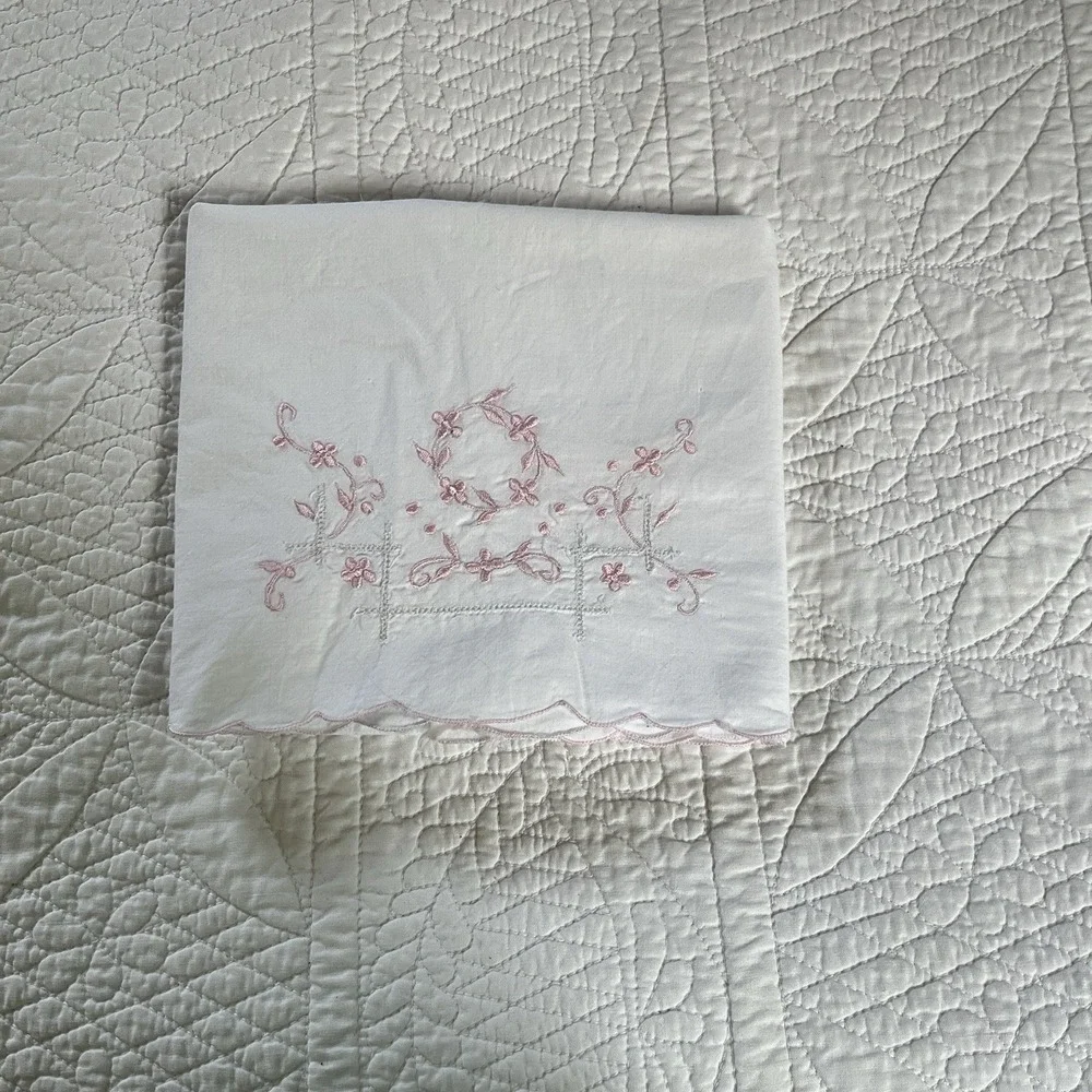 Vintage Hand Embroidered Cotton One Pillowcase Pink Flowers‎ Floral Ring Scroll